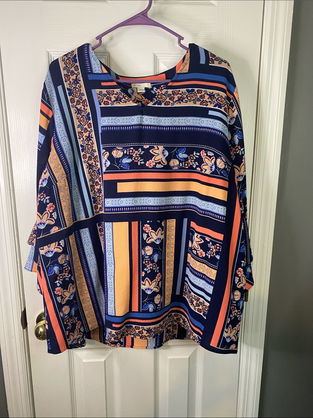 EST. 1946Women's Navy Floral Striped Blouse - Navy & Coral Size 18/20.